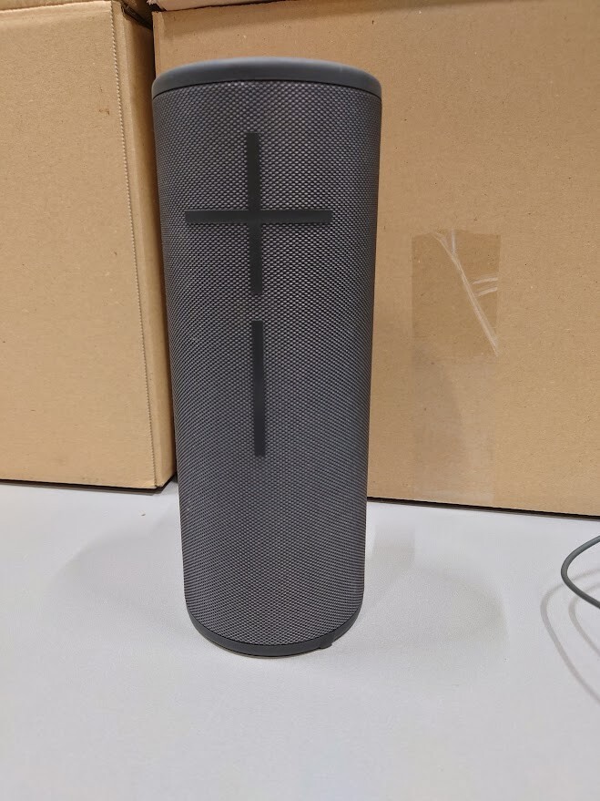 Ultimate Ears S-00171 Wireless Rechargeable Bluetooth Speaker Used Working