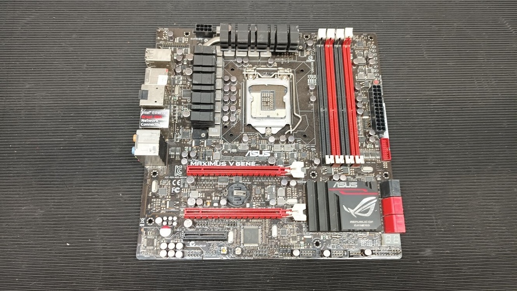 ASUS MAXIMUS V GENE DDR3, LGA1155, Micro ATX, Used, Not Working, For Parts