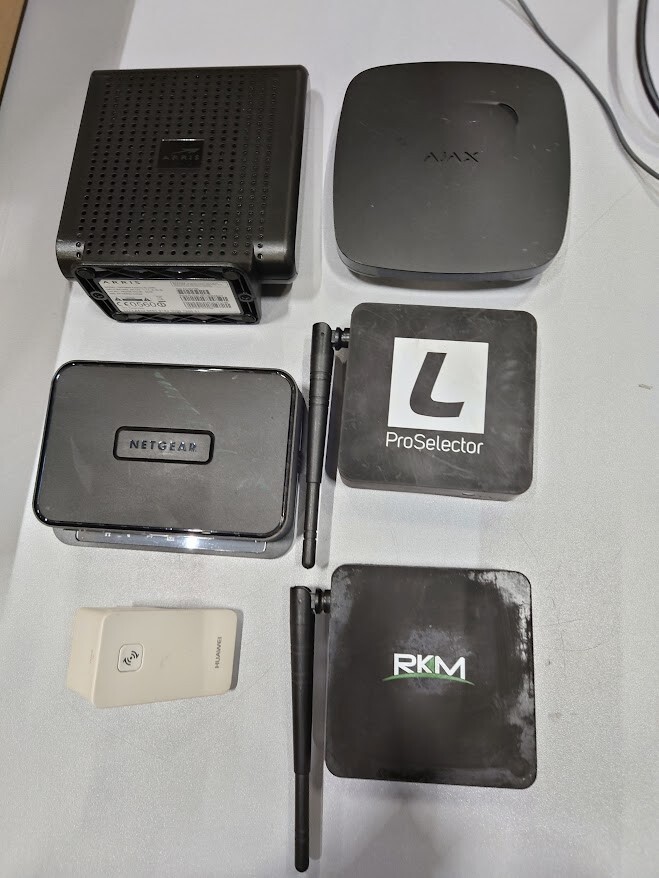 LOT OF 7 RKM & ProSelector & Huawei & Netgear & Arris & Ajax Not Working