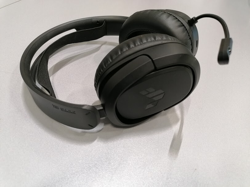 Asus TUF H1 Gaming Headset Wired  Not Working  For Parts Without Box